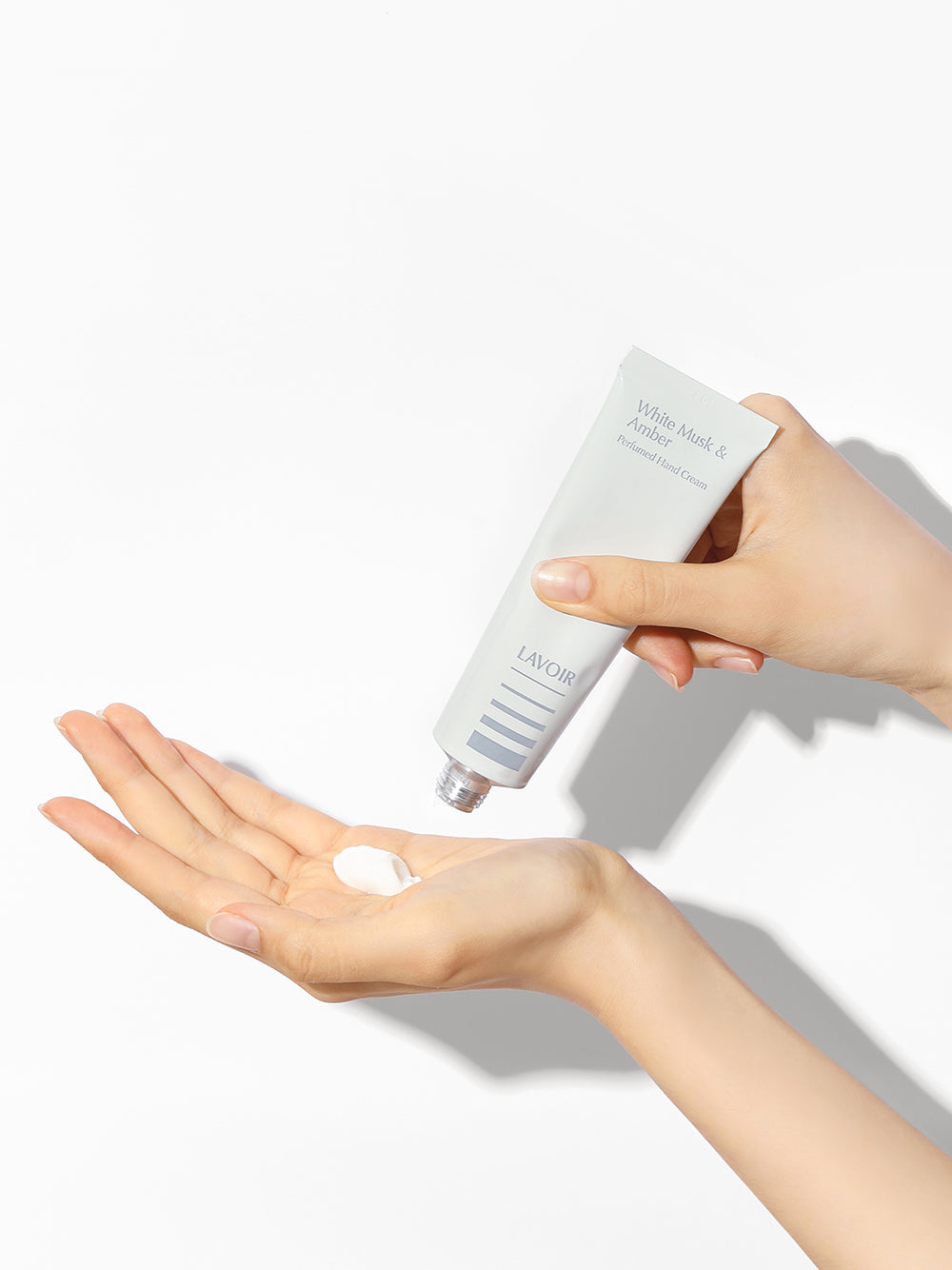 パフュームハンドクリーム ホワイトムスク＆アンバー 50ml